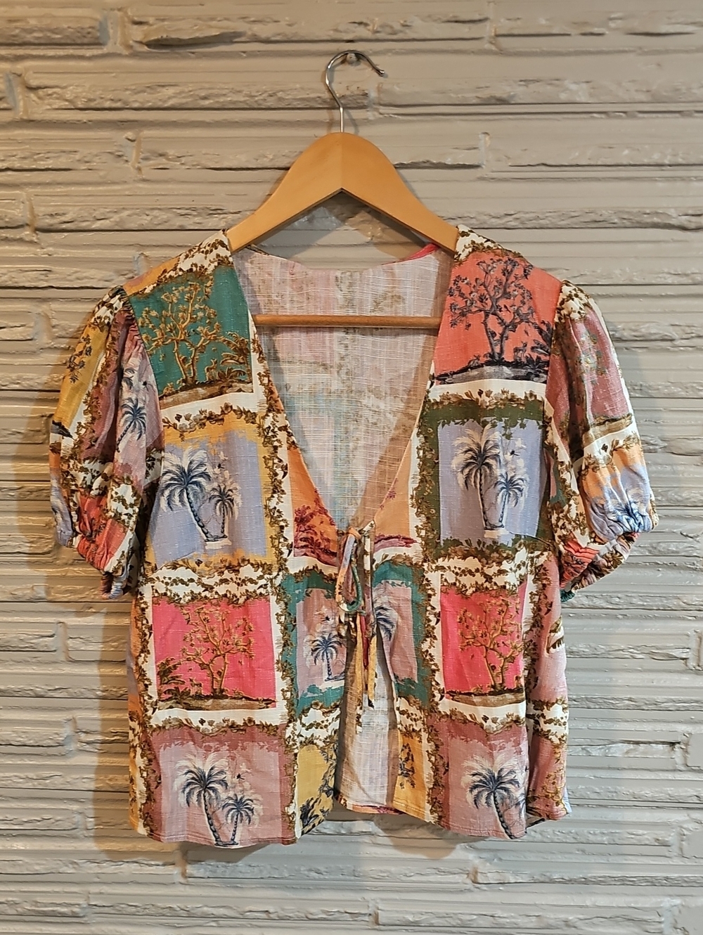 NWT Industry Women’s Multi-Color Tie-Front Short Sleeve Top
